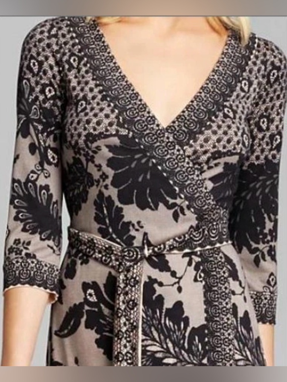 Diane von FURSTENBERG Inari wrap Dress in Black Flutter Lace